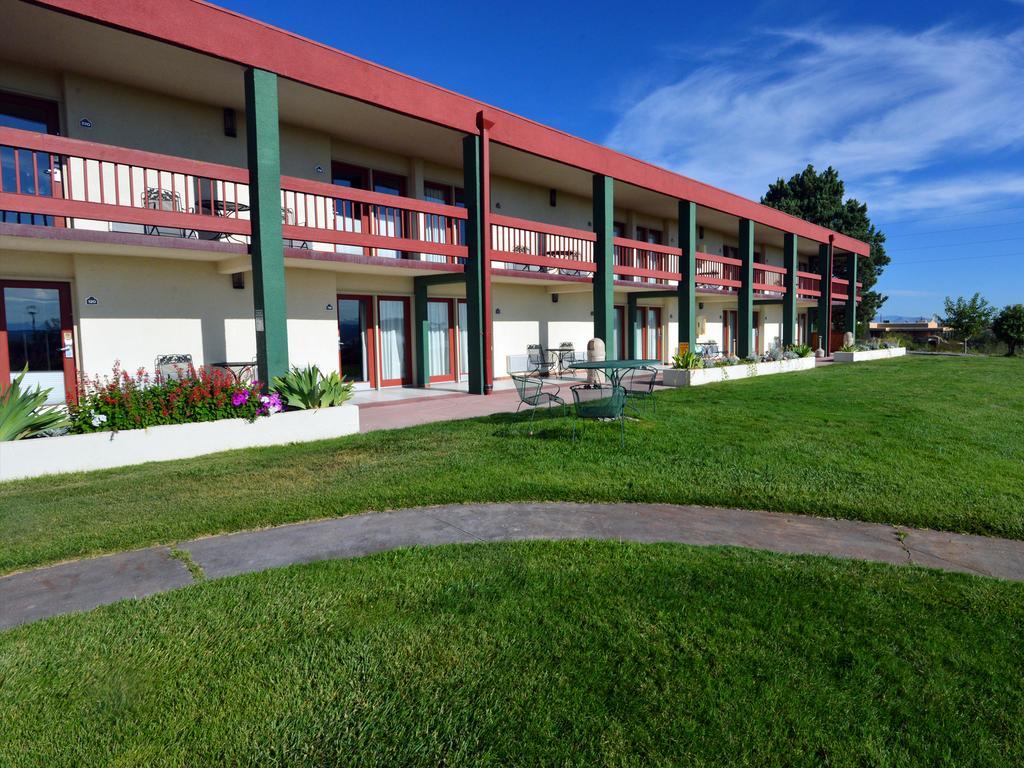 Elephant Butte Inn Exterior photo