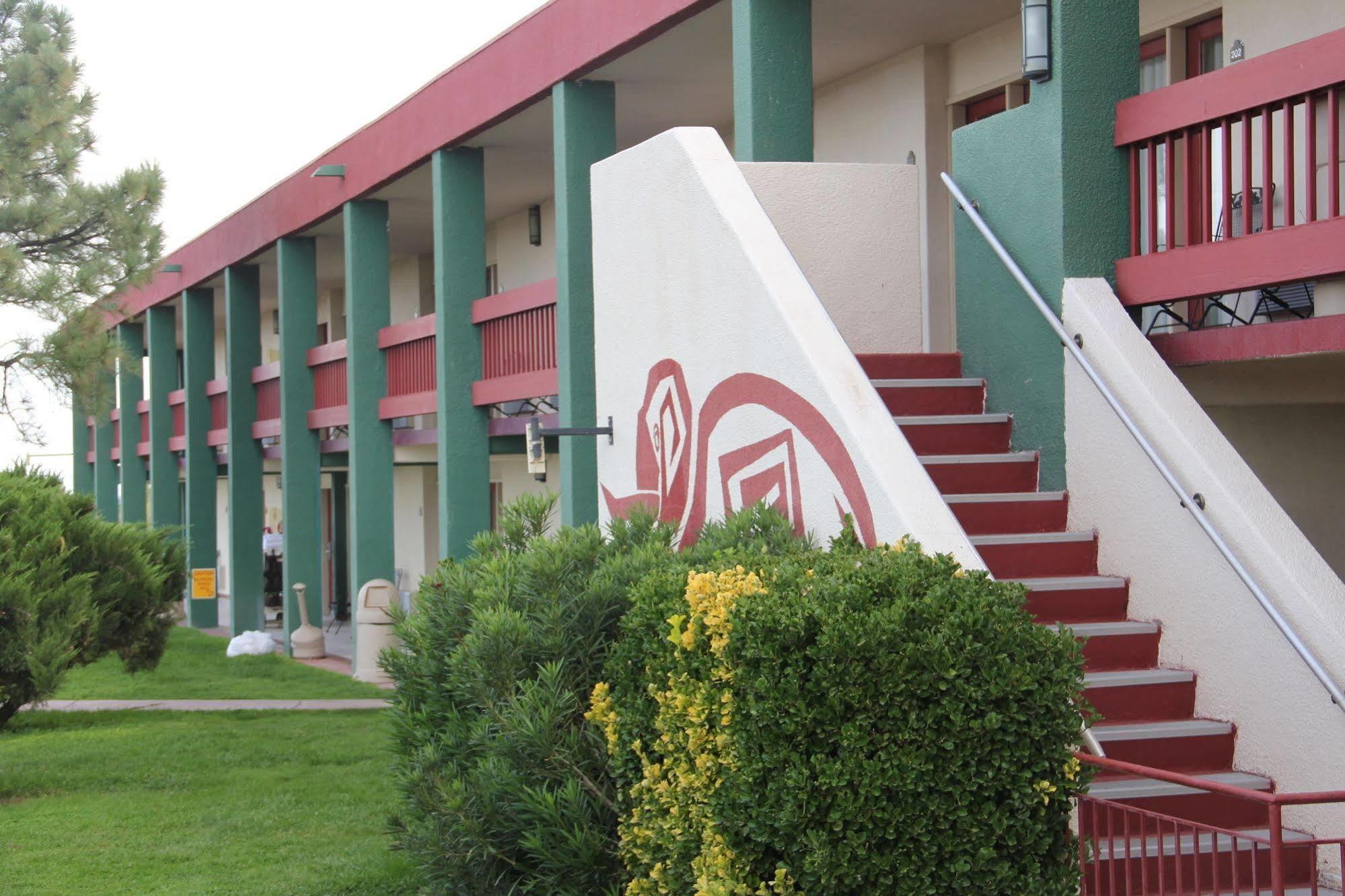 Elephant Butte Inn Exterior photo