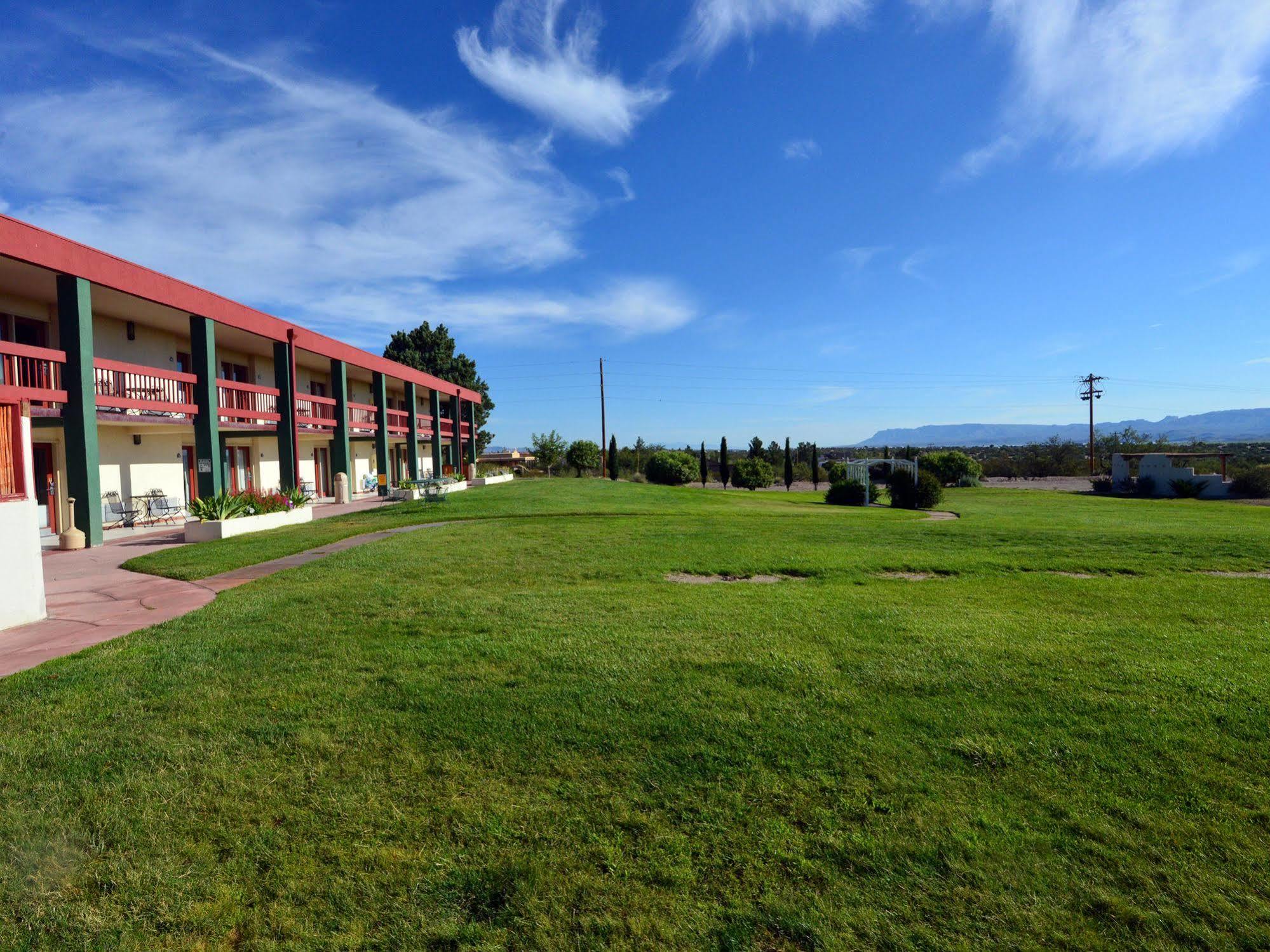 Elephant Butte Inn Exterior photo